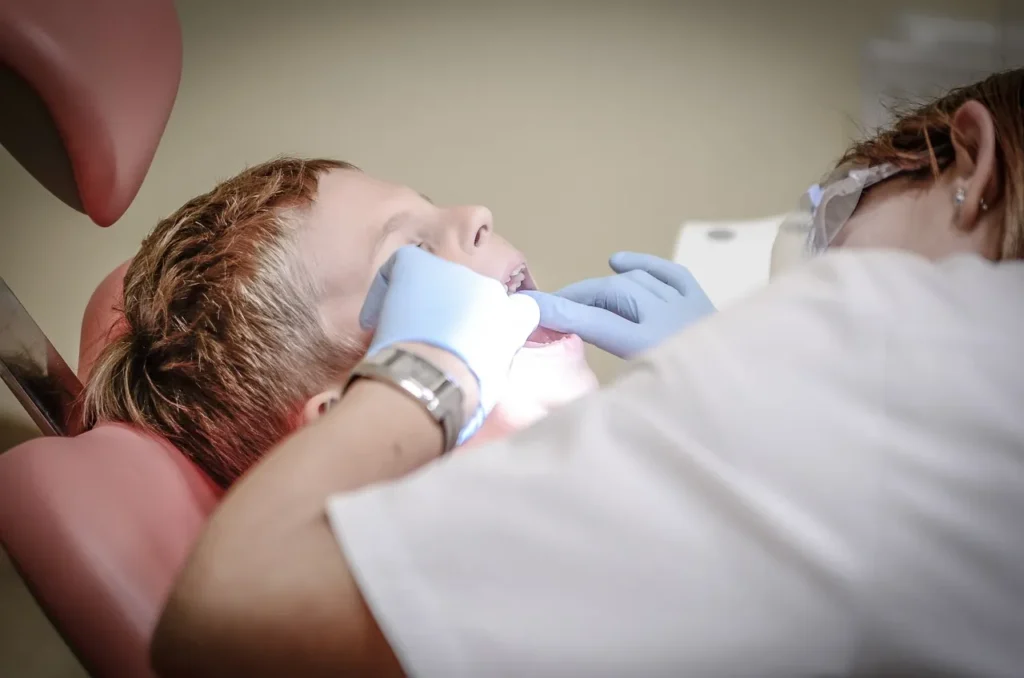 Dentiste avec enfant